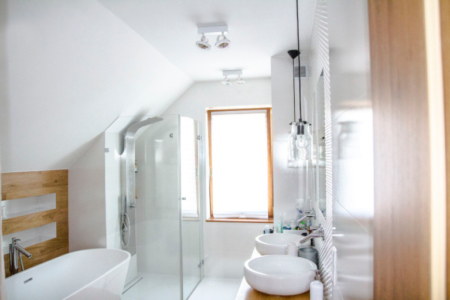 Oknoplast-Badezimmer-Fenster-oknoplast-golden-dab