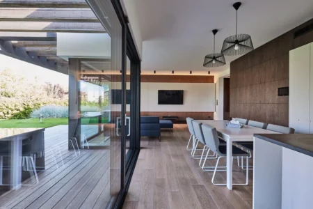 Minimalismus im Innenraum Trends 2024