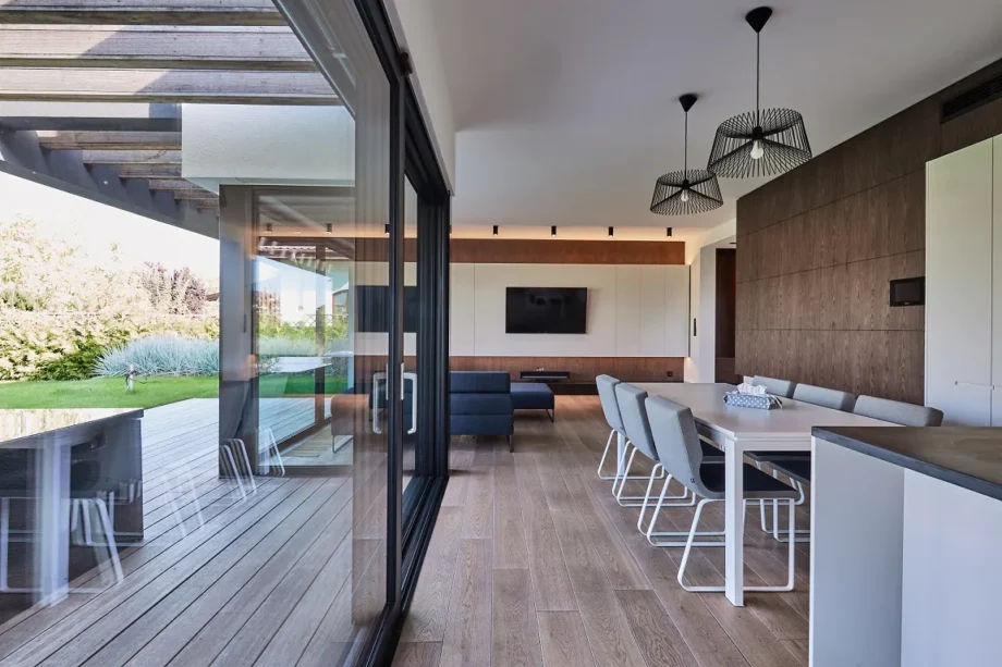 Minimalismus im Innenraum Trends 2024